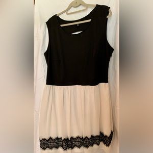 Black/white dress with lace hem detail